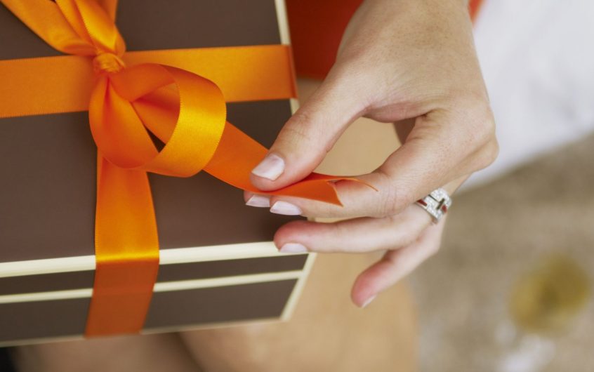 Gifts To Please Women This Festive Season